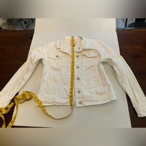 Universal Thread white demin jacket in size M.